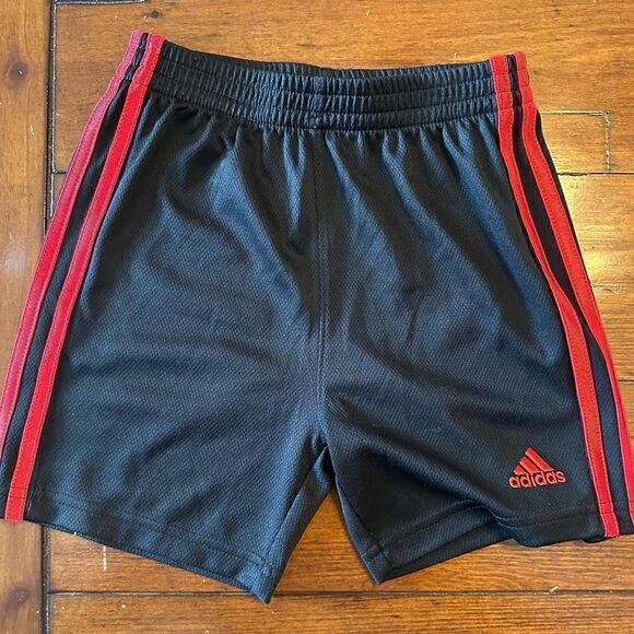 Adidas Boys Shorts NWOT - Picture 1 of 2